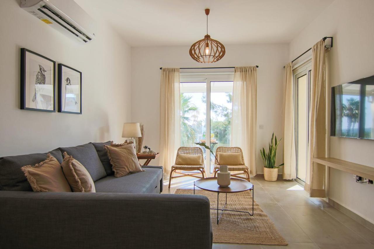 파포스 Phaedrus Living Seaview Luxury Flat Limnaria 153 아파트 외부 사진